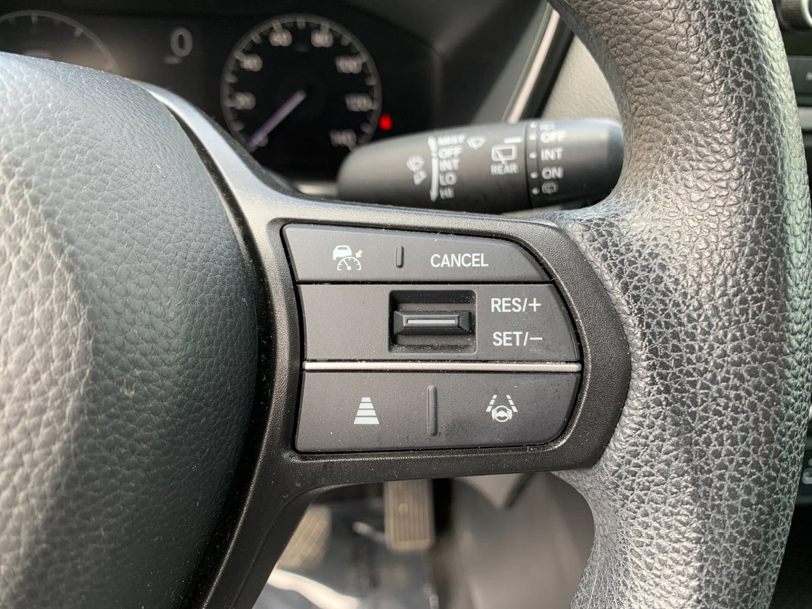 Used 2025  Honda LX image 27