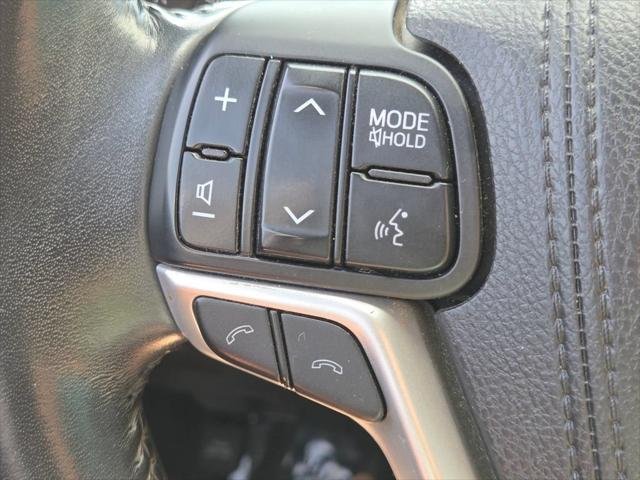 Certified Used 2018 BLIZZARD PEARL Toyota  image 16