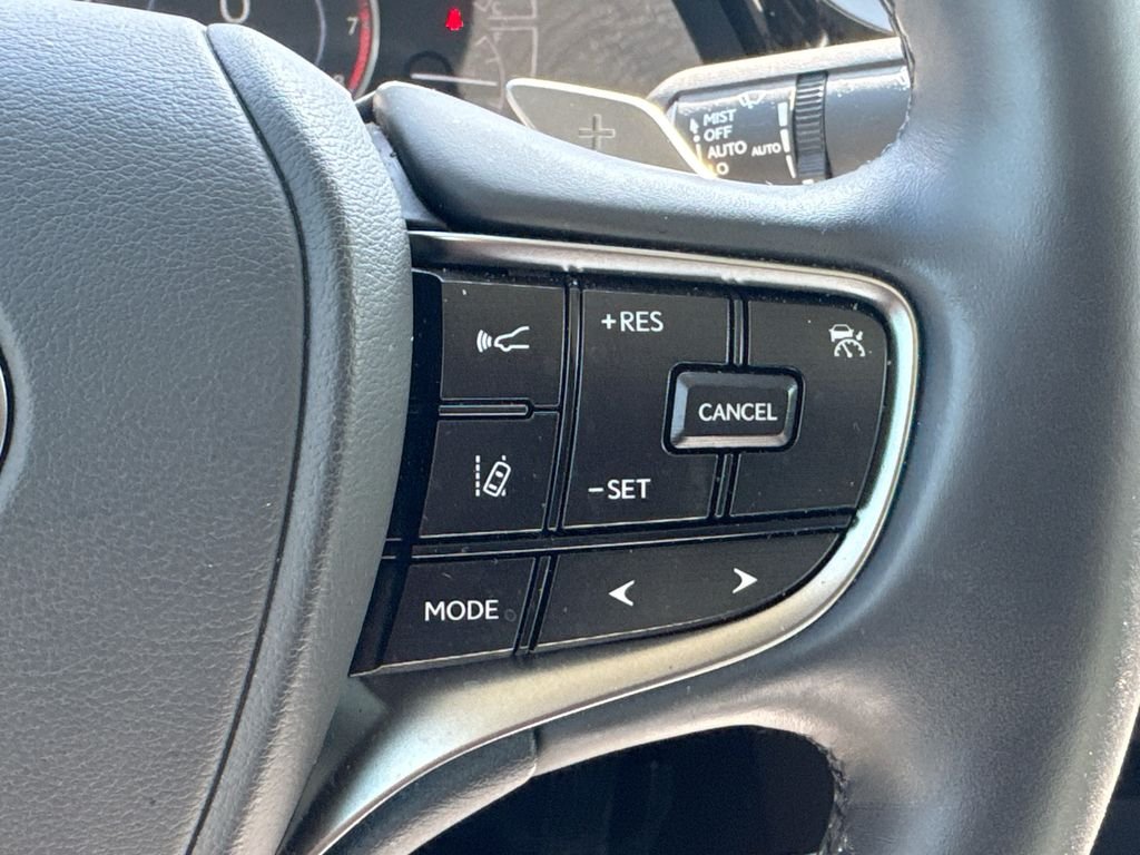 Used 2025  Lexus 350 image 22