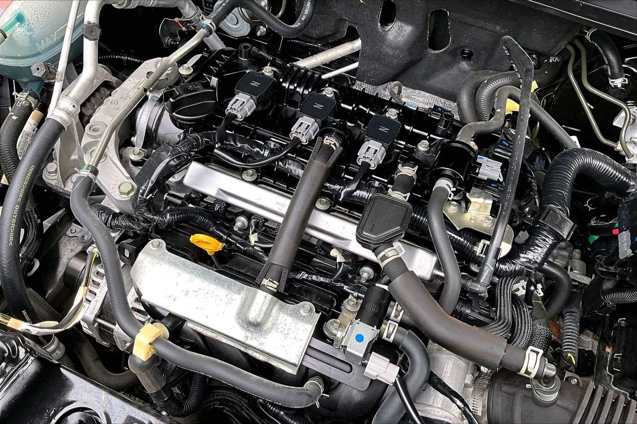 Used 2022 Black Nissan S image 31
