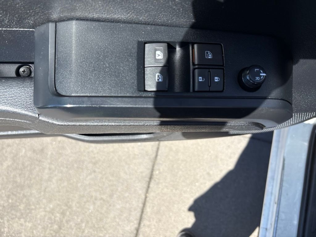 Used 2022 White Toyota SR image 14