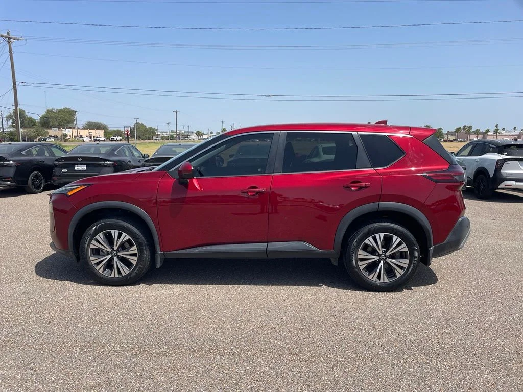 Used 2022 Red Nissan SV image 4
