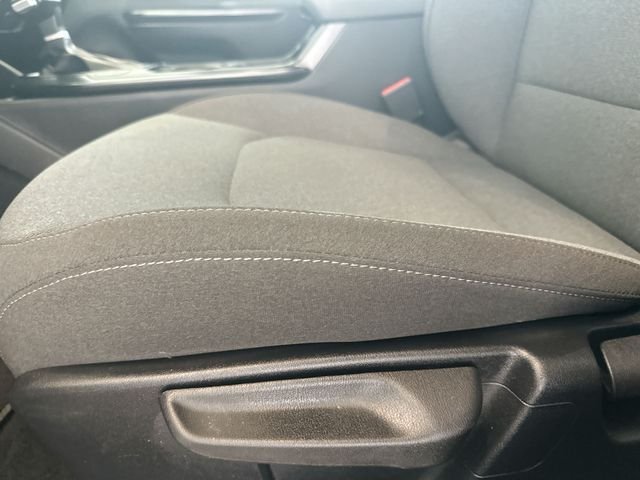 Used 2025 White Kia LXS image 16