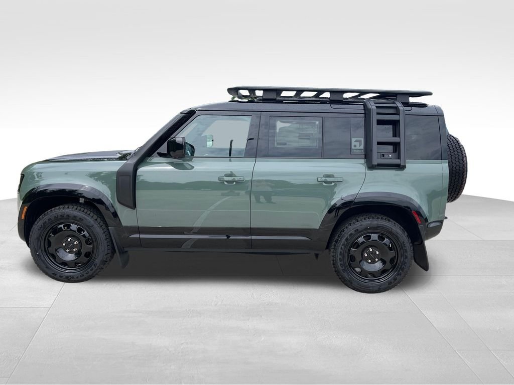 New 2026 Keswick Green Land Rover  image 3