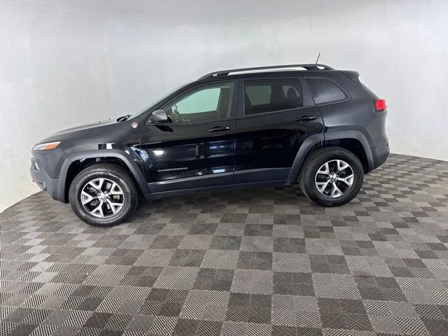 Used 2017 Black Jeep Trailhawk image 10