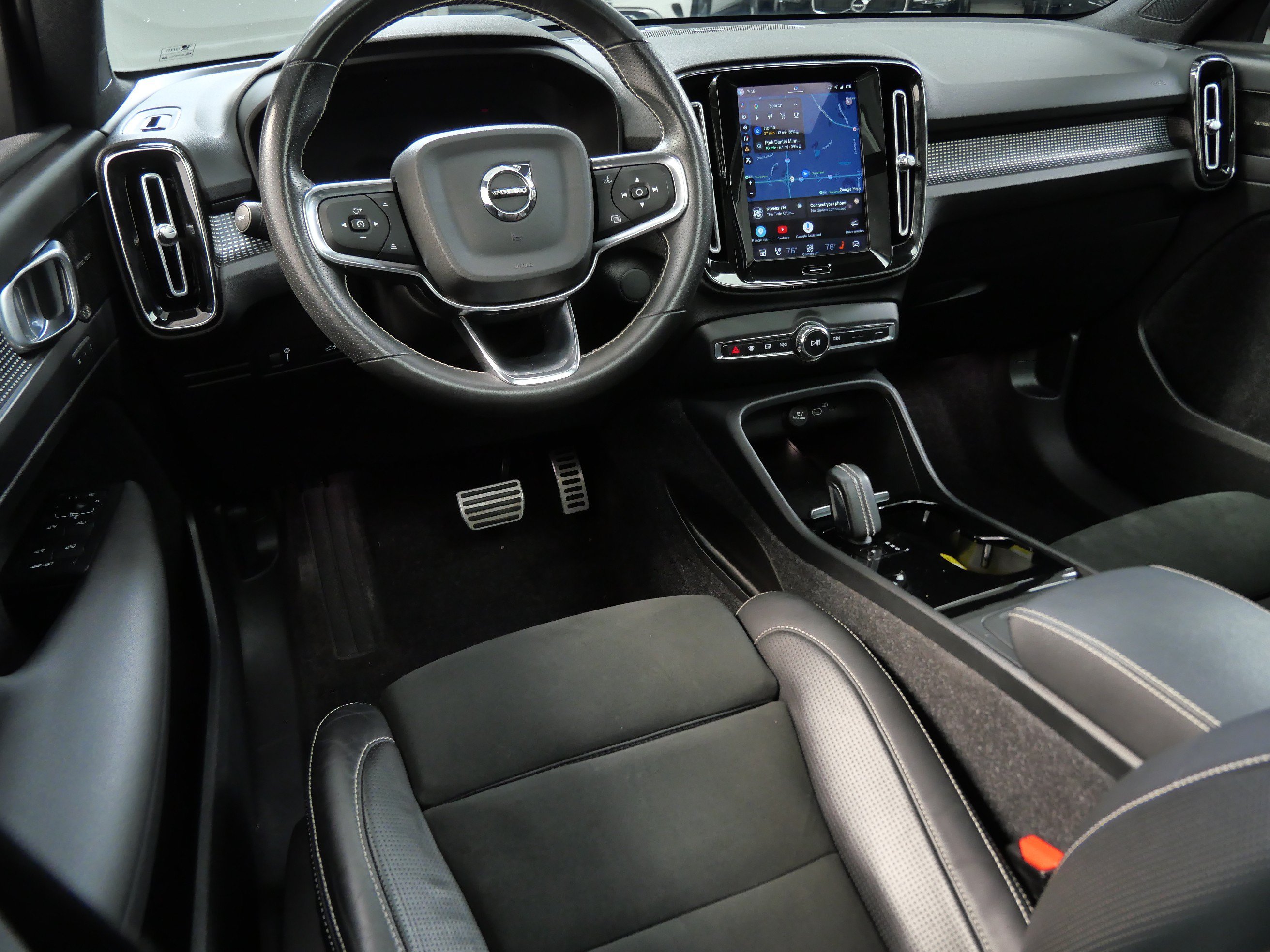 Used 2021 Volvo XC40 Recharge with VIN YV4ED3UR7M2563350 for sale in Minnetonka, MN