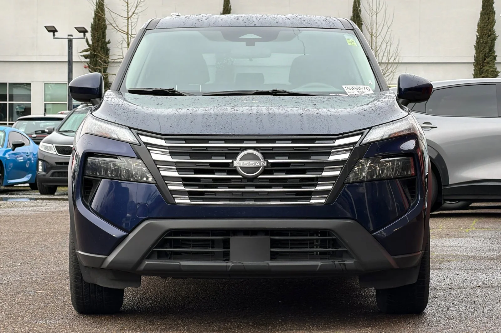 Used 2025 Deep Ocean Blue Pearl Nissan SV image 6