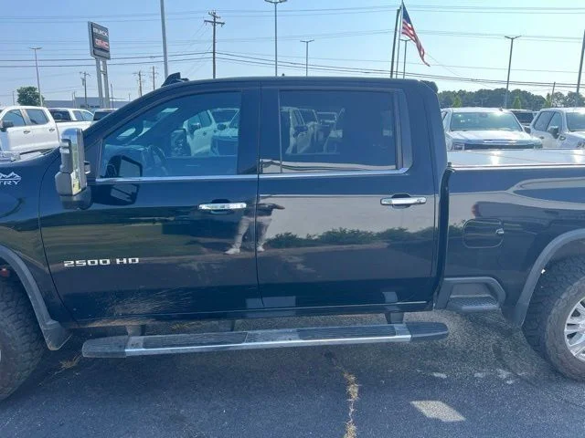 Used 2021 Black Chevrolet High Country image 11
