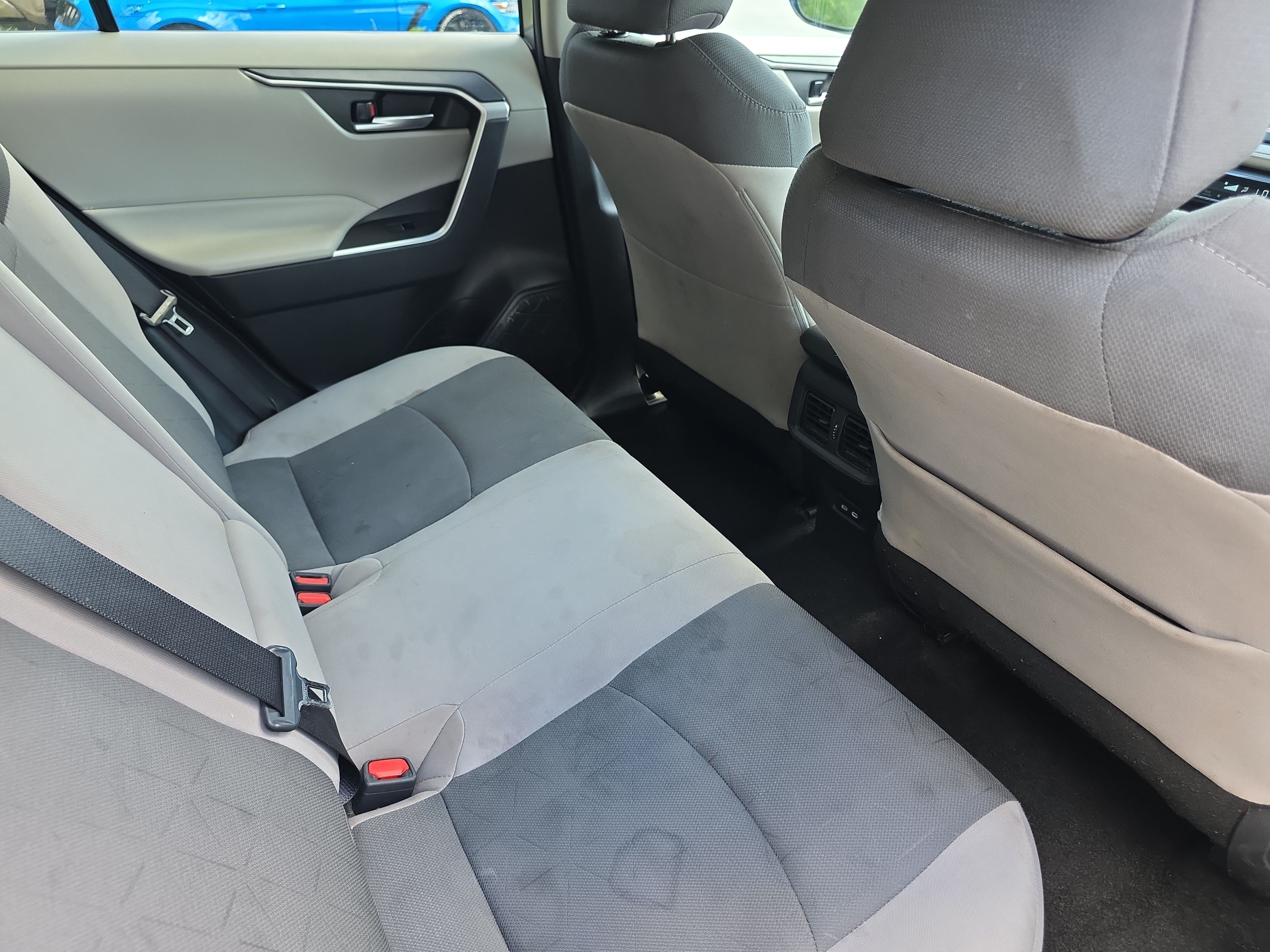Used 2025 Silver Sky Metallic Toyota XLE image 13