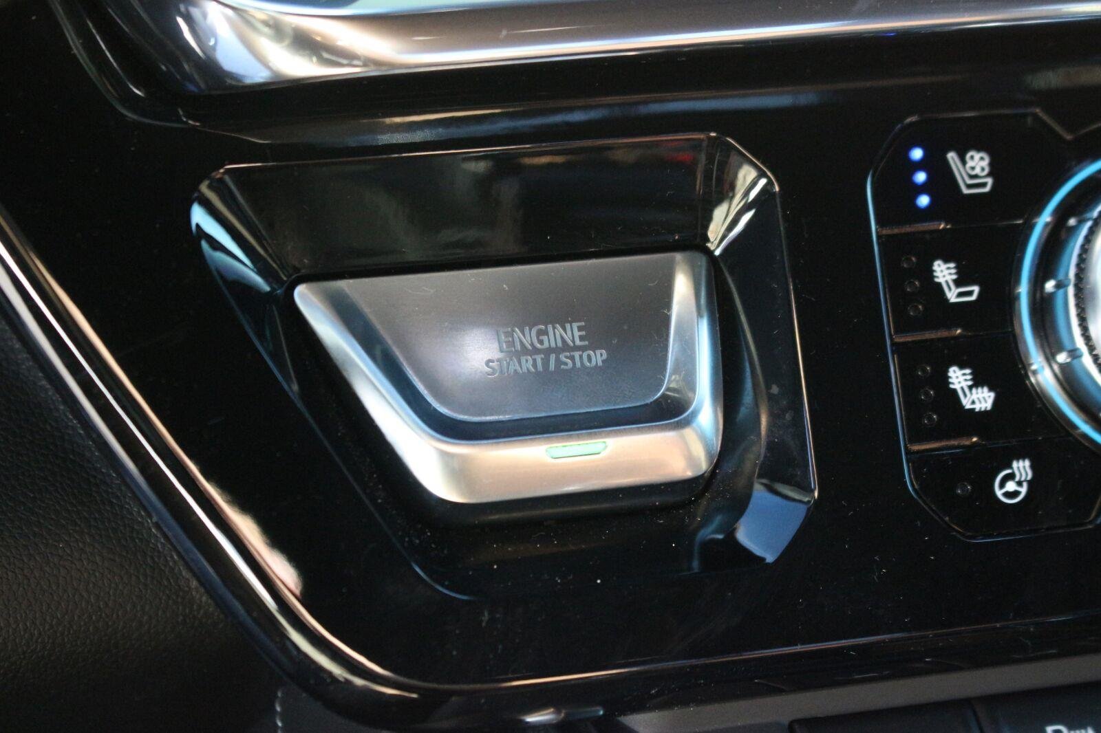 Used 2024 Onyx Black GMC Denali Ultimate image 29