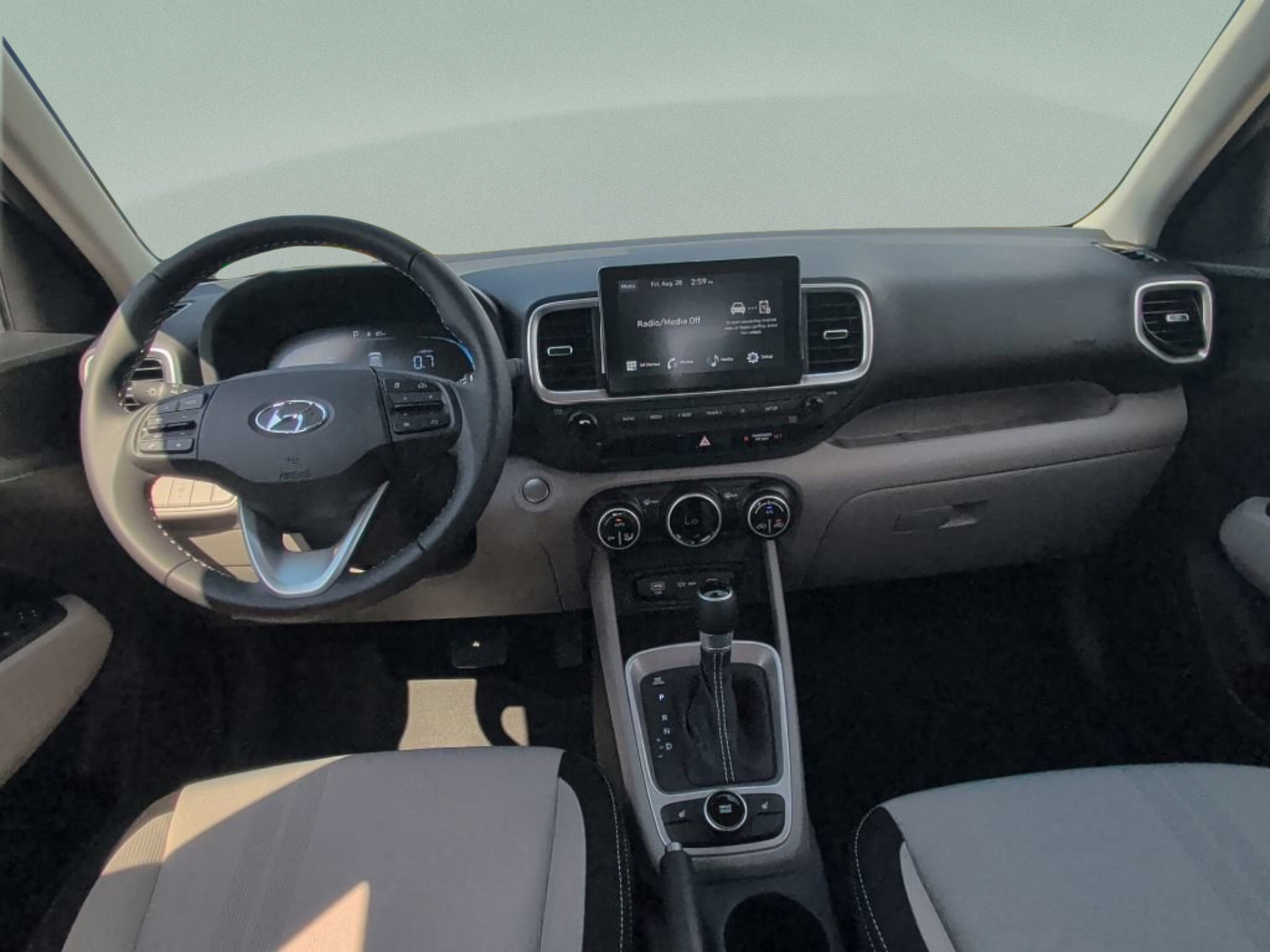 New 2026 Shimmering Silver Hyundai SEL image 37