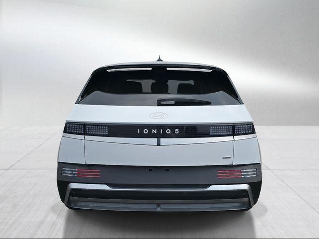 New 2026 White Hyundai SE image 4
