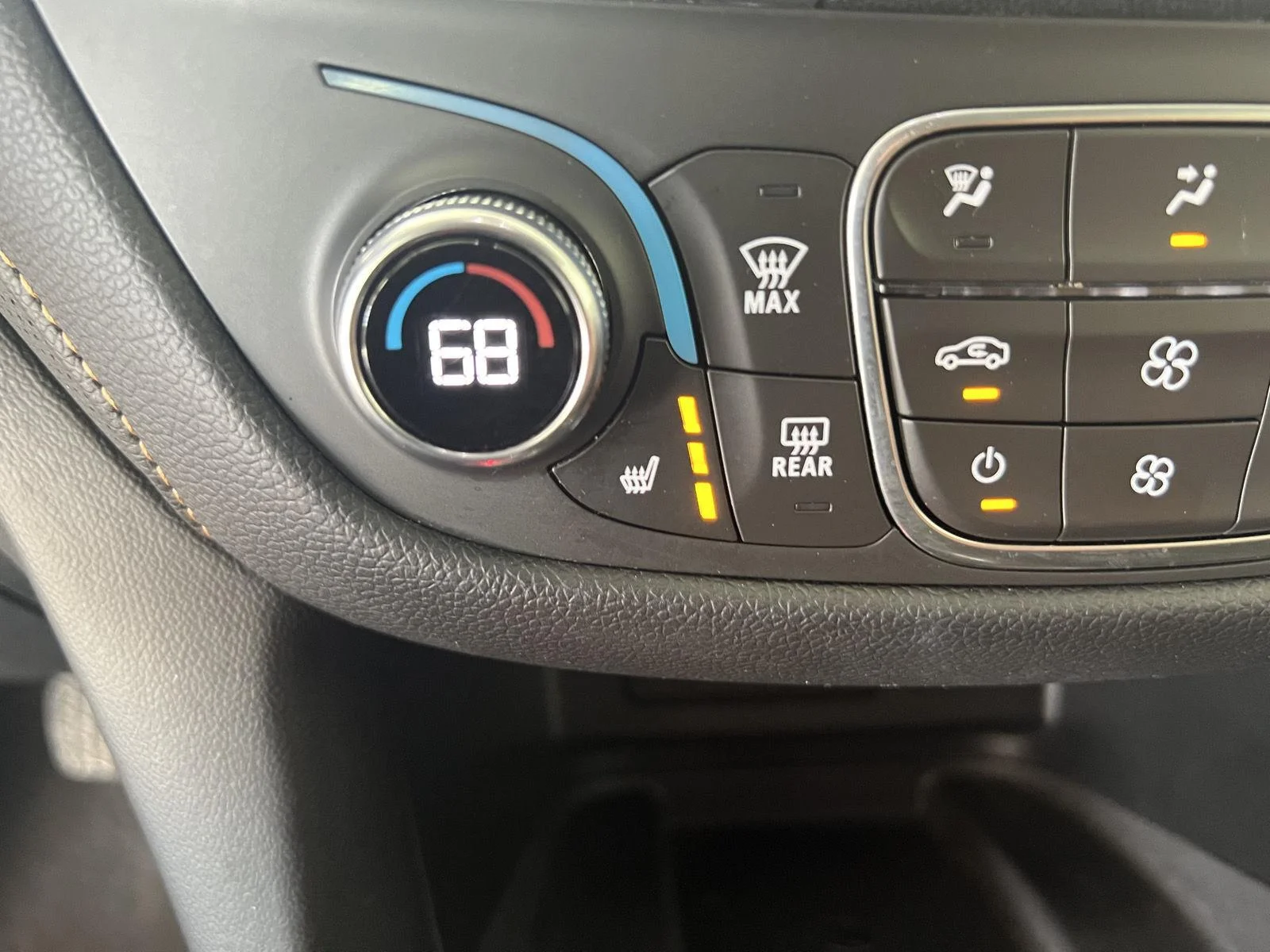 Used 2020 Mosaic Black Metallic Chevrolet Premier image 17