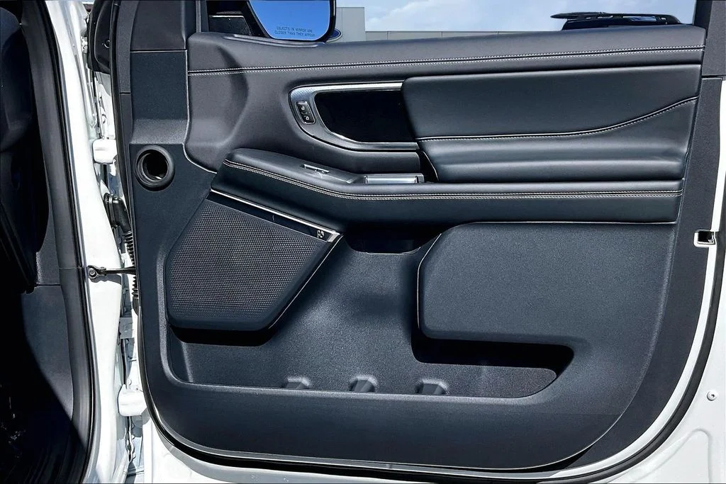 New 2026 White Ford MAX Platinum® image 32