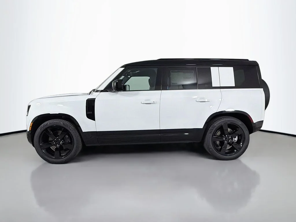 New 2026 Fuji White Land Rover X-Dynamic SE image 8