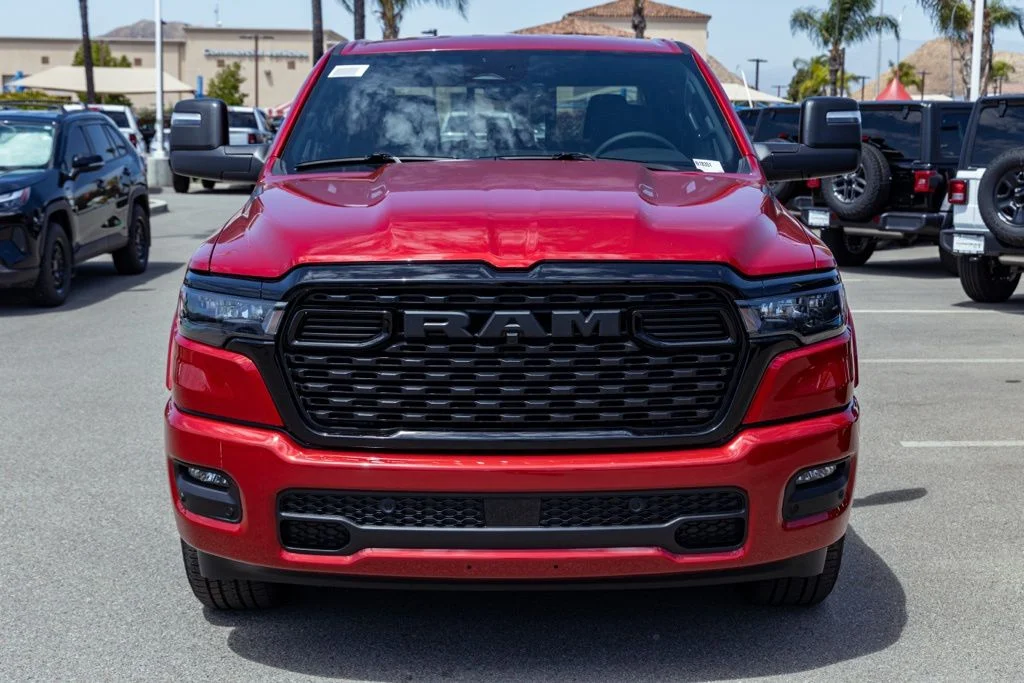 New 2026 Molten Red Pearl-Coat Exterior Paint RAM Big Horn Night Edition image 8