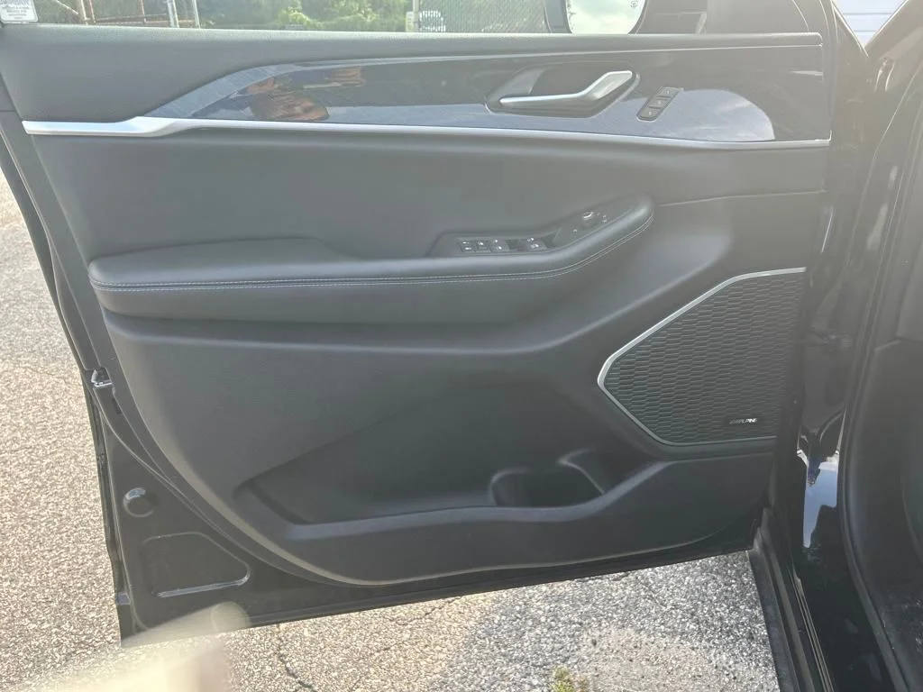 Used 2024 Black Jeep Trailhawk 4xe image 11