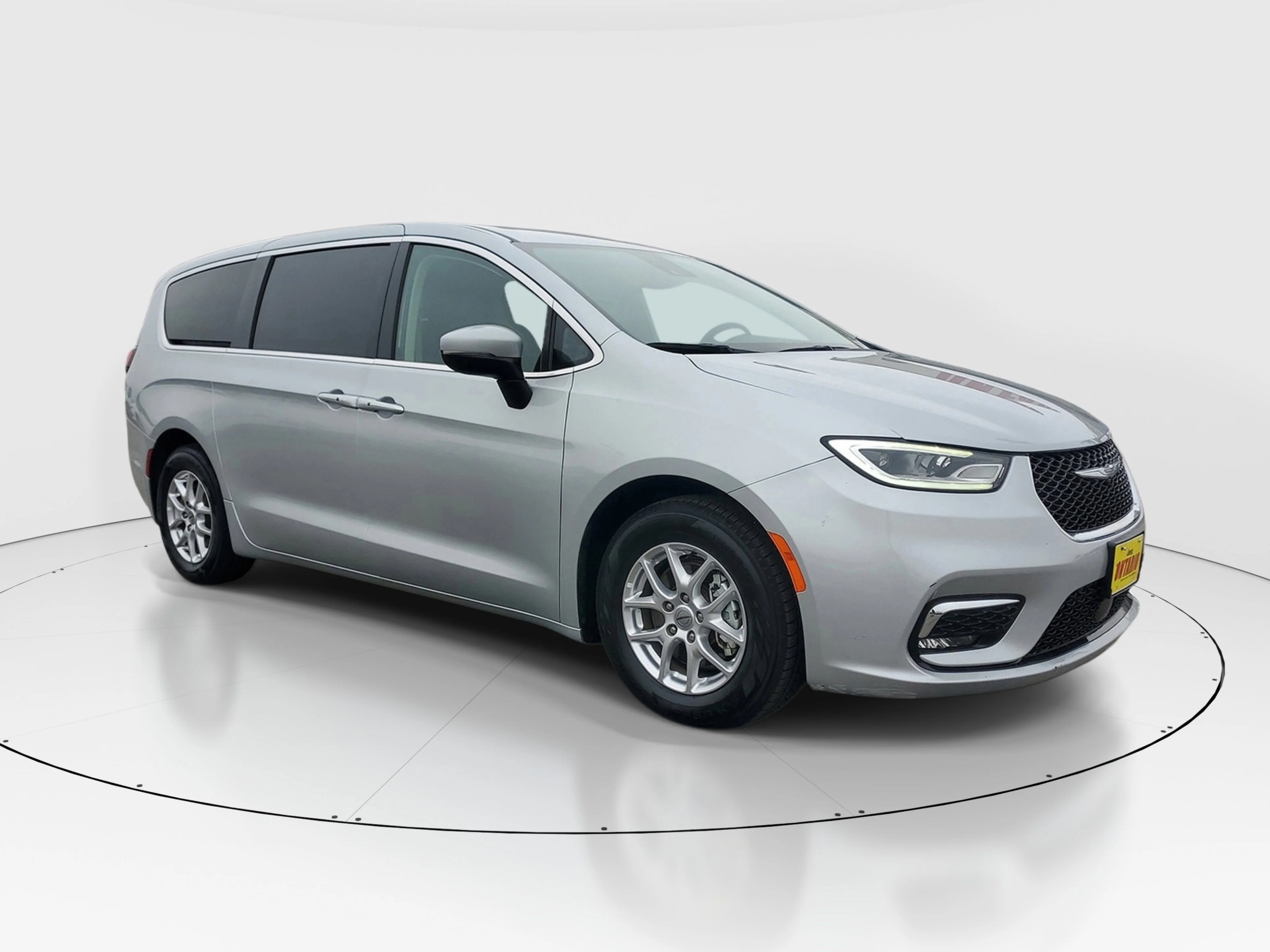 Certified Used 2023 Silver Chrysler Touring L image 7