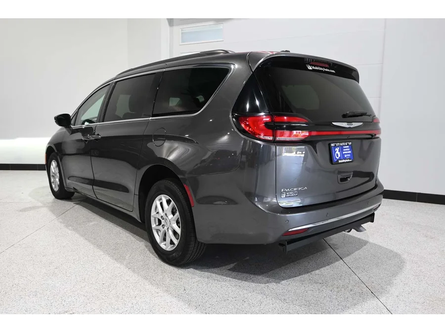 Used 2022 GRAY Chrysler Touring L Mobility Handicap Van image 8