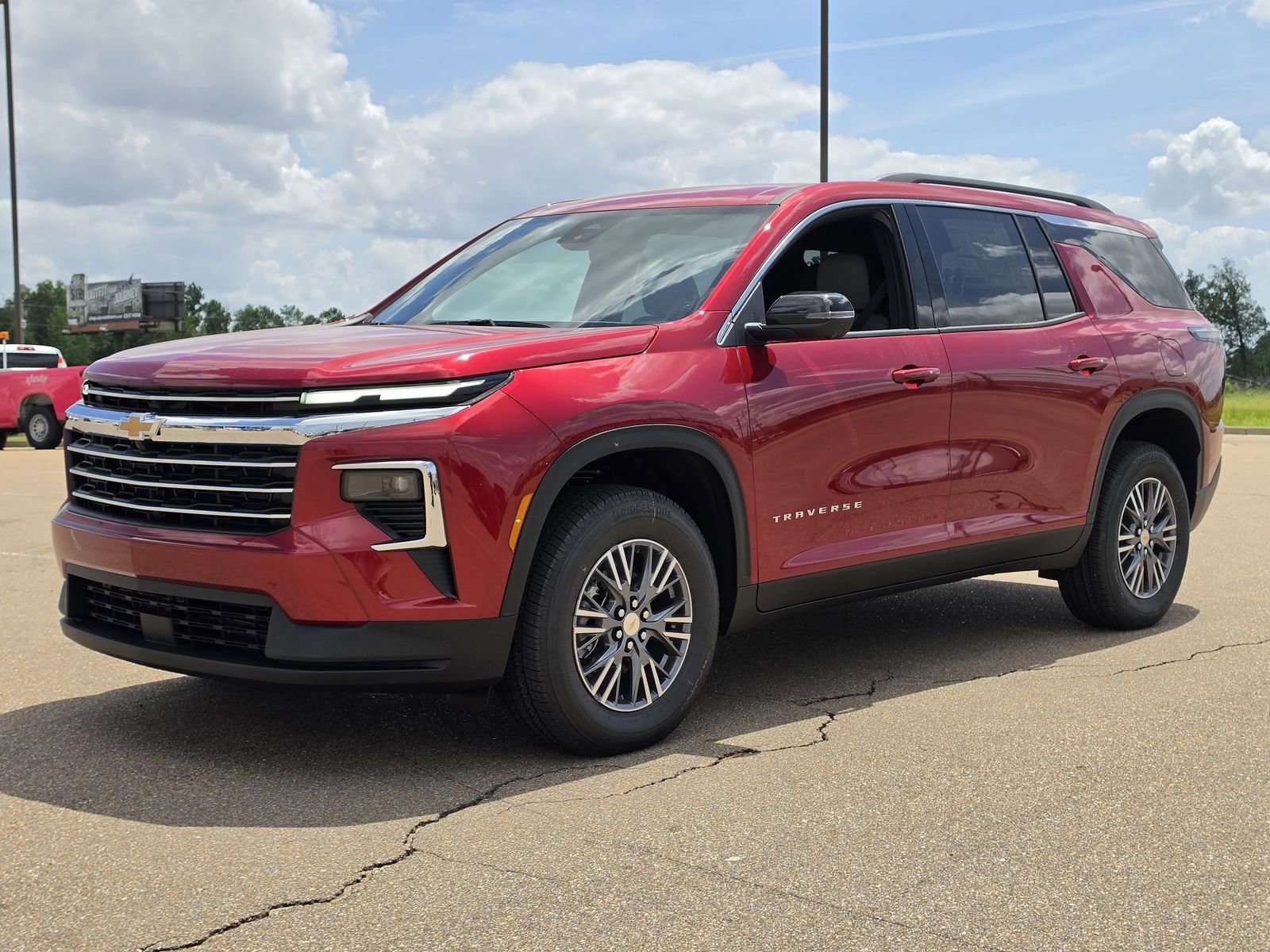 2026 Chevrolet Traverse FWD LT's photo