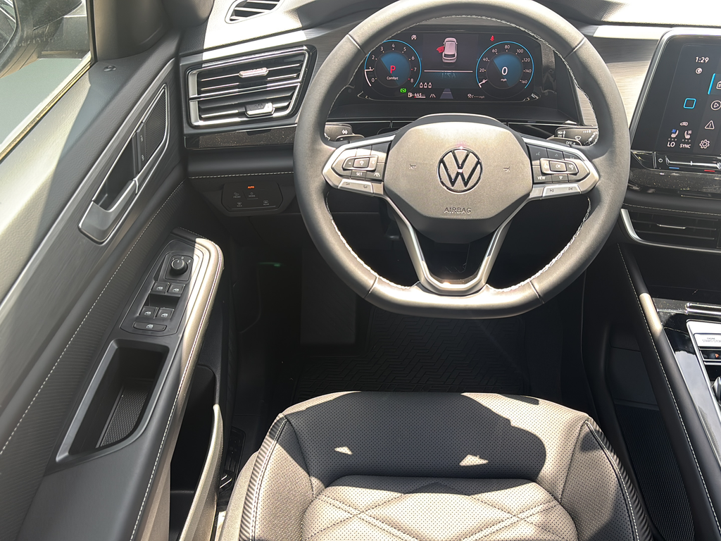 New 2026 Black Volkswagen 2.0T SE w/Technology image 18