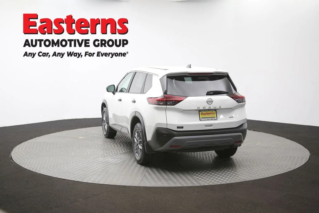 Used 2023 White Nissan S image 36