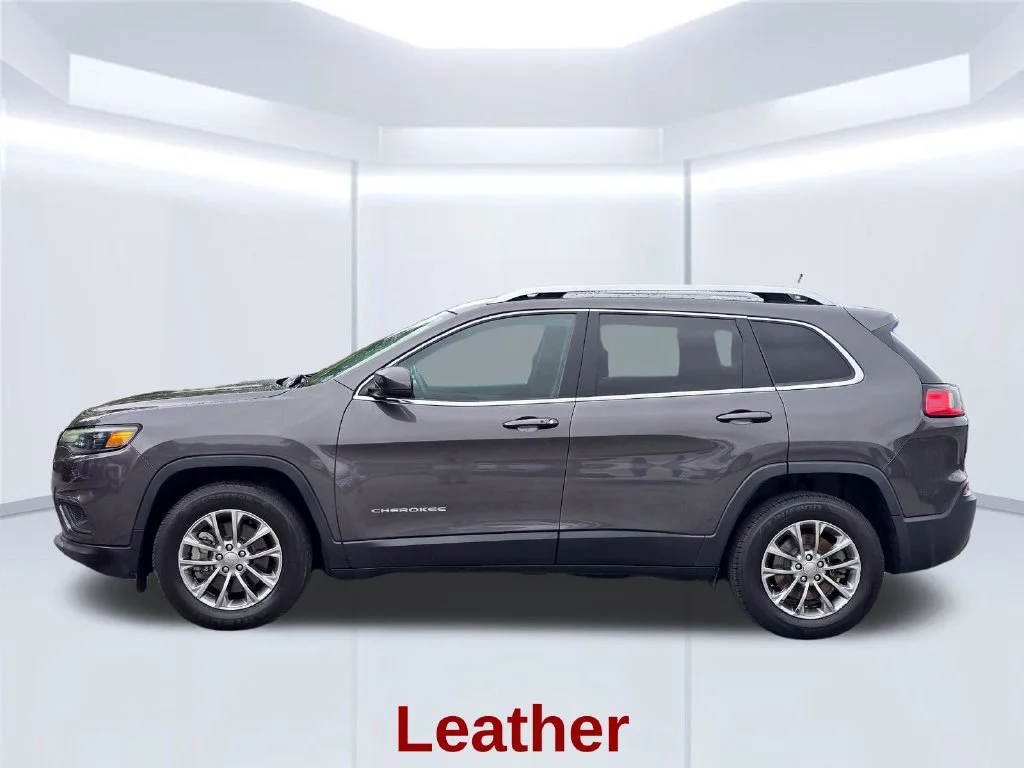 Used 2019 Gray Jeep Latitude Plus image 15