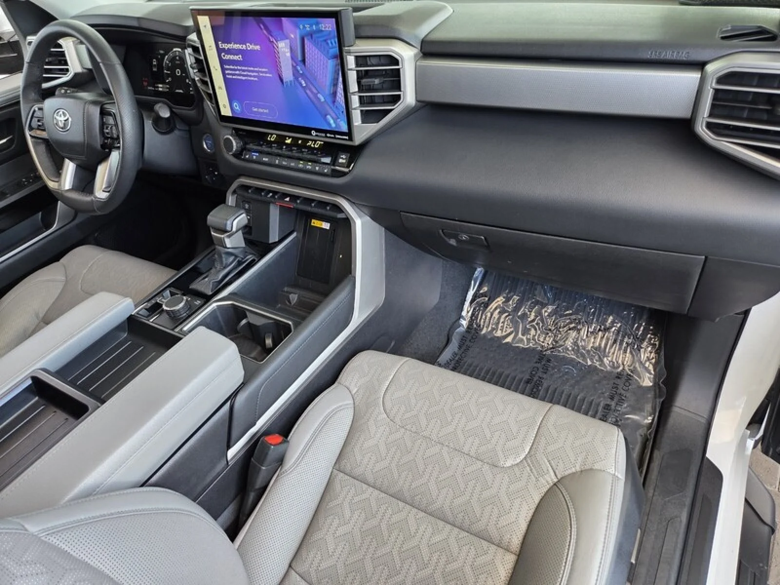 Used 2024 Wind Chill Pearl Toyota Limited Hybrid image 20