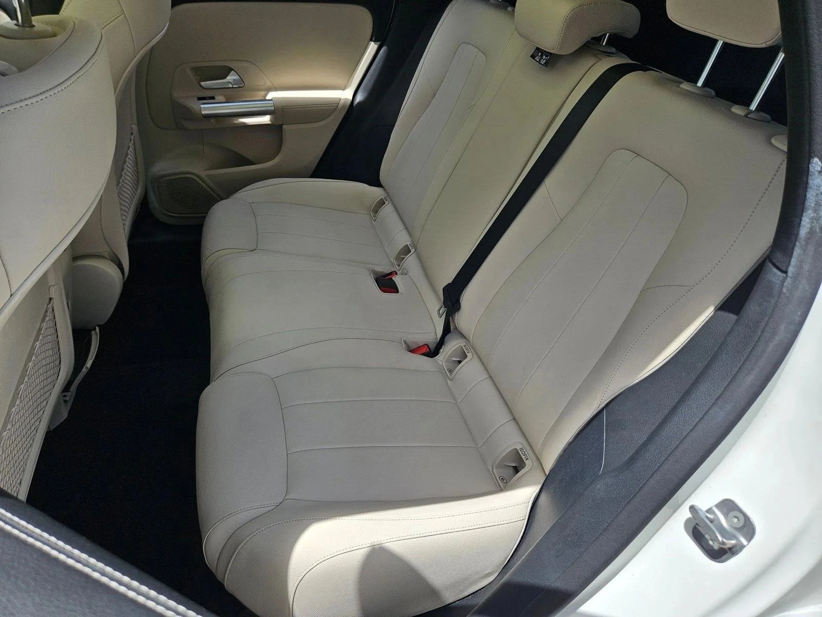 Used 2023 Polar White Mercedes-Benz GLA 250 image 17