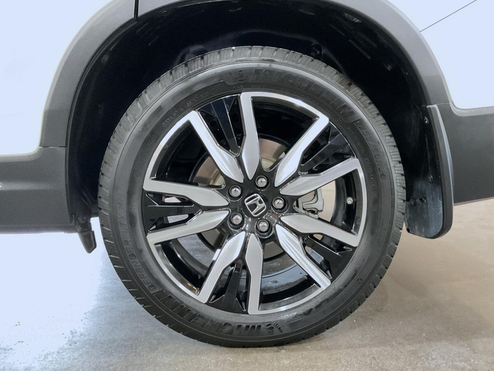 Used 2021 White Honda Elite image 24