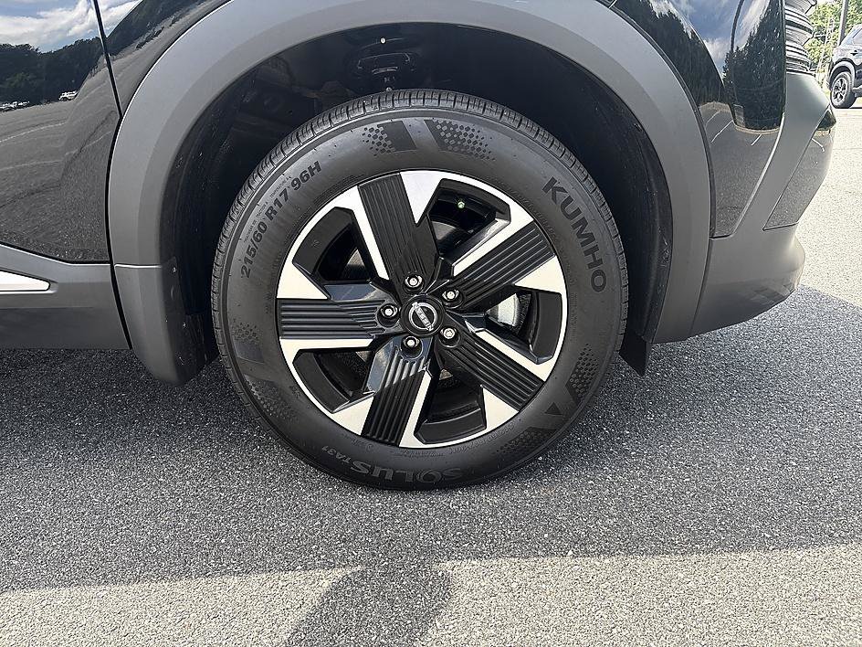 Certified Used 2025 Super Black Nissan SV image 2