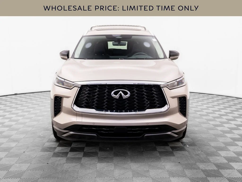 Used 2023 Silver INFINITI Sensory image 8