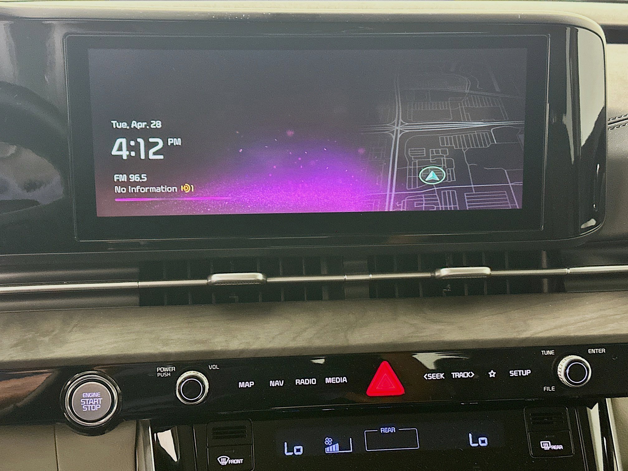 Used 2024 Snow White Pearl Kia EX image 24