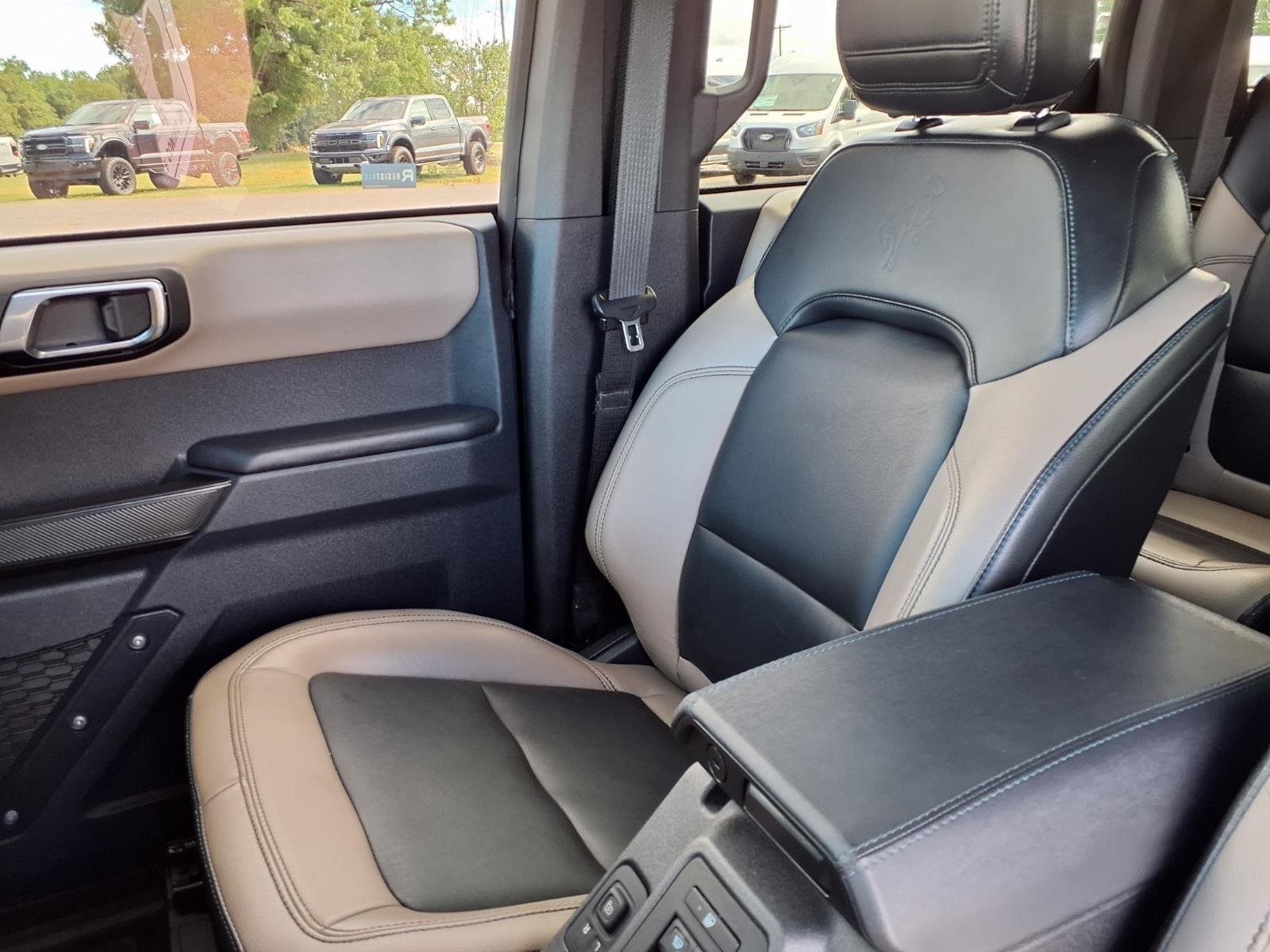 Used 2024 Shadow Black Ford Wildtrak image 19