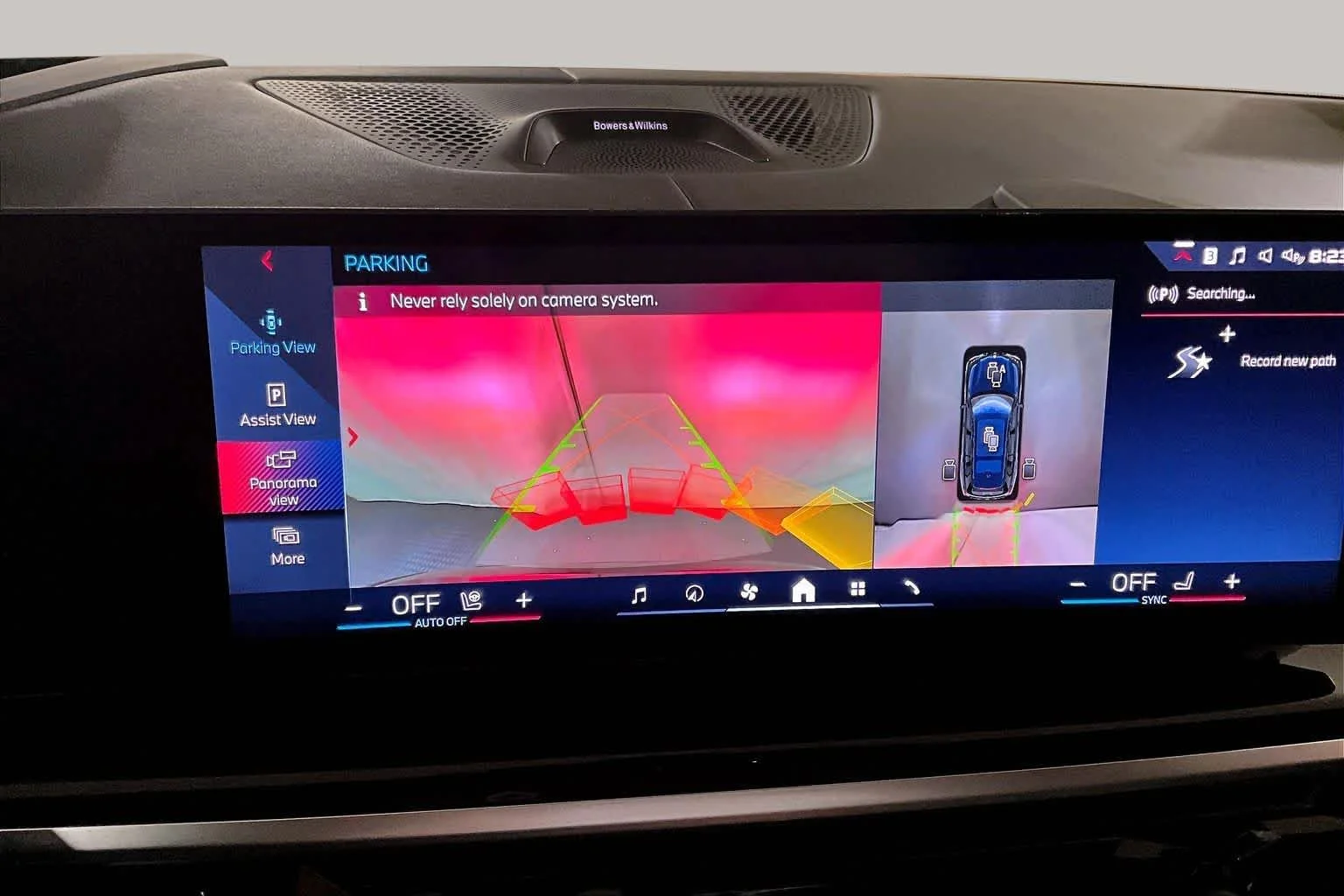 Certified Used 2025  BMW M60i image 28