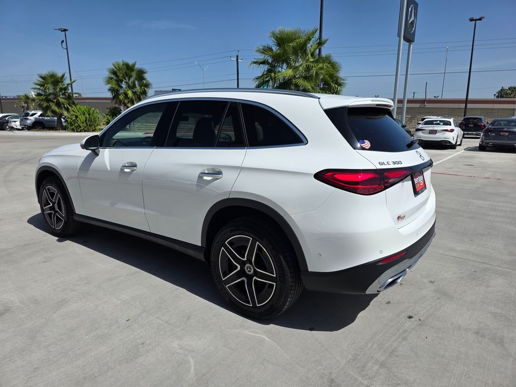 New 2026 Polar White Mercedes-Benz GLC 300 image 5