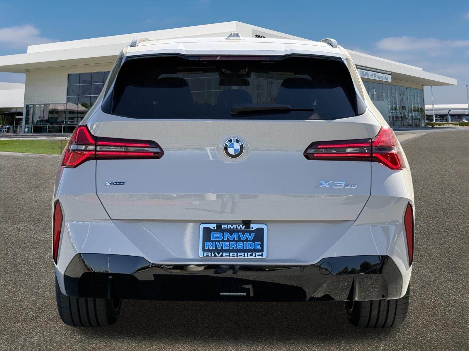 New 2026 Dune Grey Metallic BMW 30 xDrive image 9