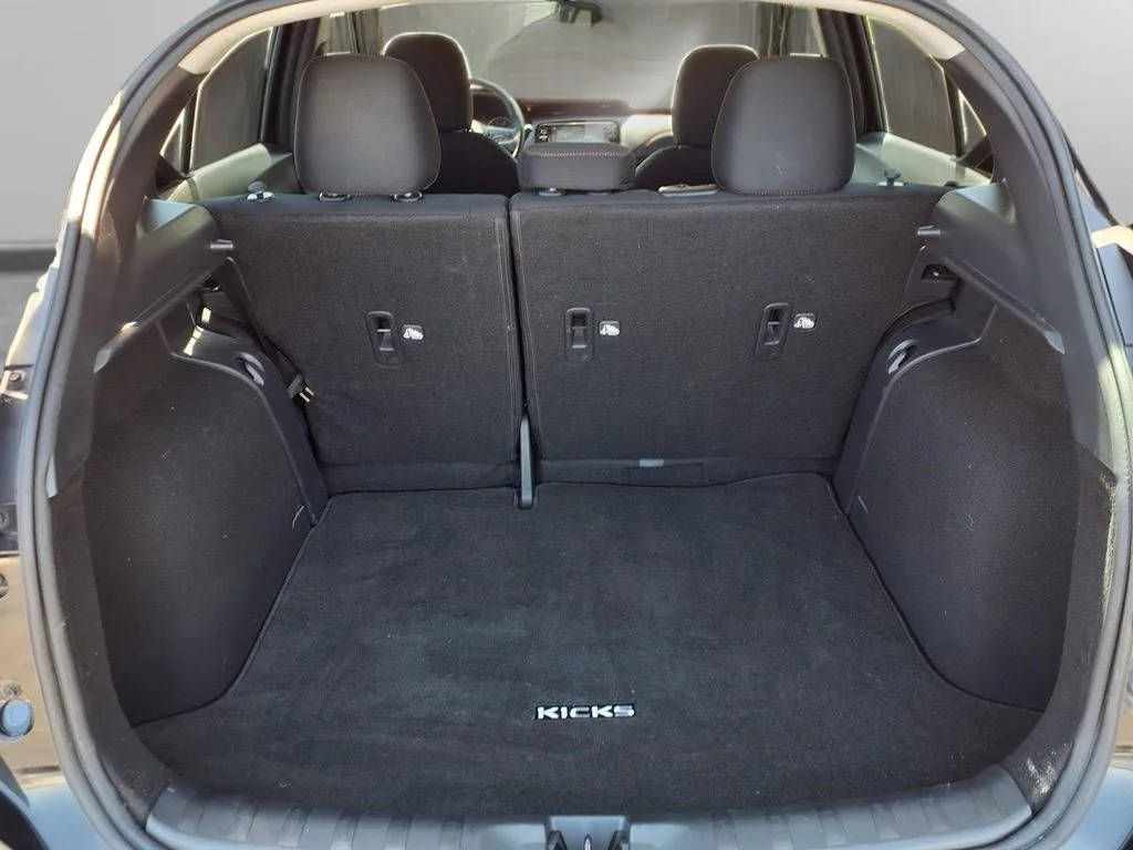 Used 2023 Black Nissan SR image 25