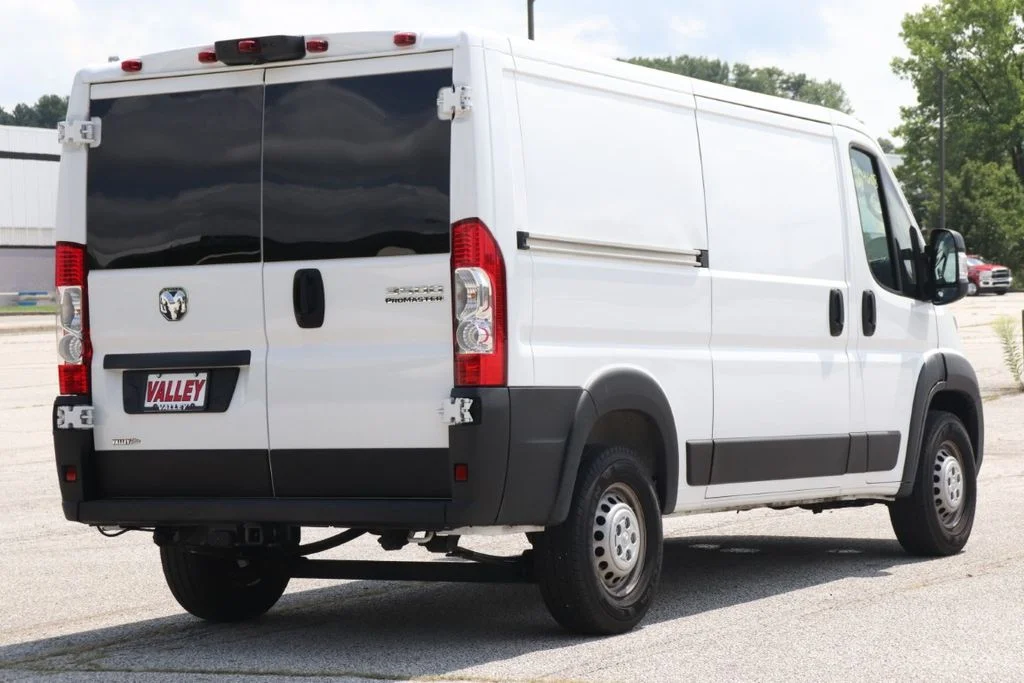 Used 2024 White Ram Base image 9