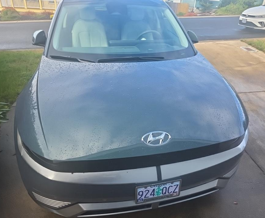 Used 2024 Green Hyundai Limited image 10