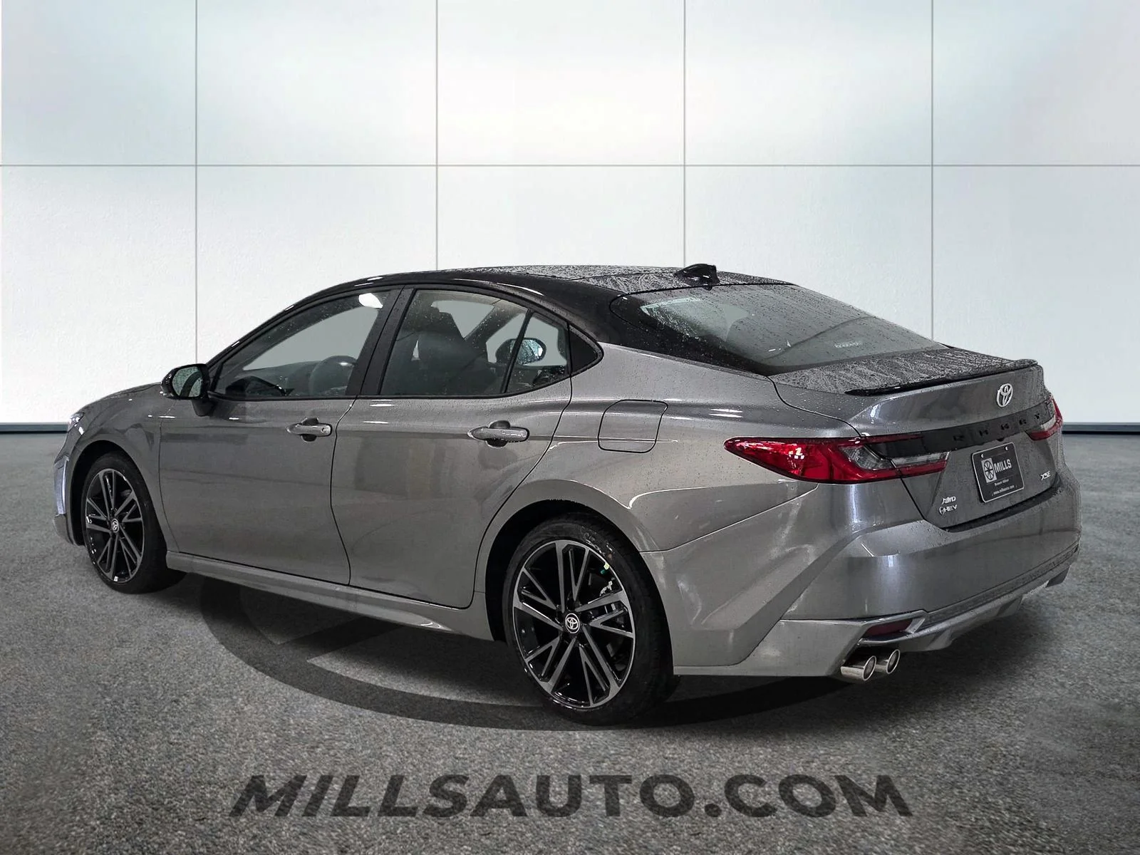 New 2026 Heavy Metal with Midnight Black Metallic roof <sup>1</sup> Toyota  XSE AWD image 4