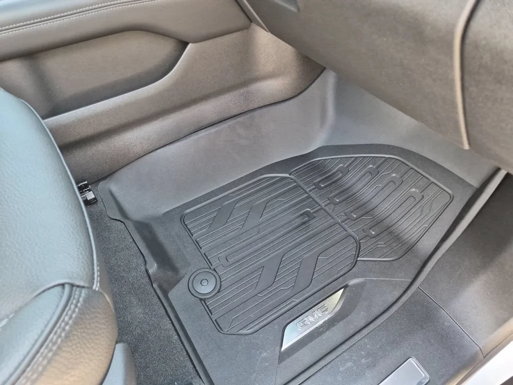 2026 GMC Yukon XL Denali - Photo 45