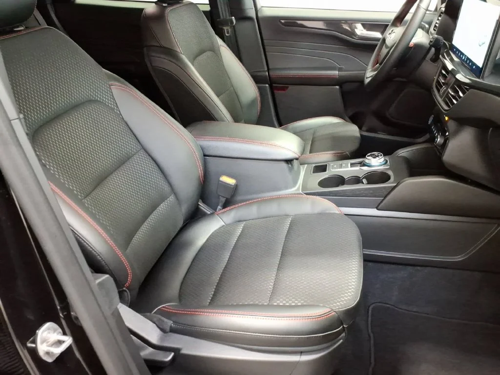 Certified Used 2026 Black Metallic Ford ST-Line image 15