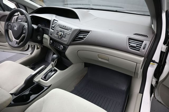 Used 2012 White Honda LX image 24
