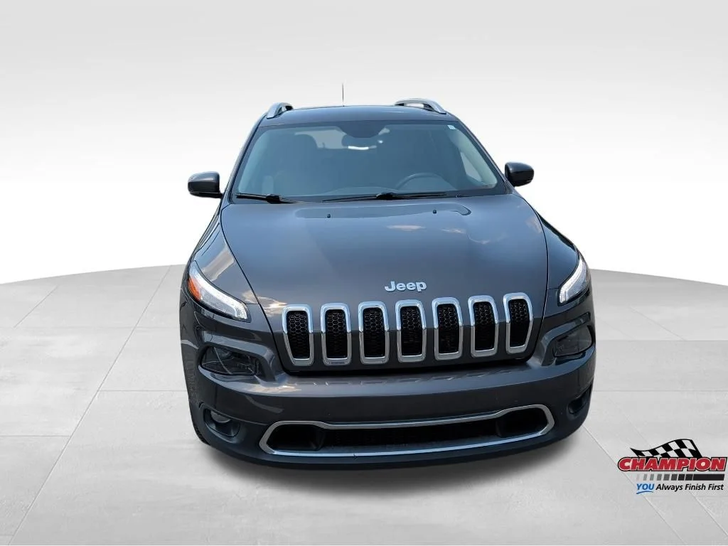Used 2018 Gray Jeep Limited image 11