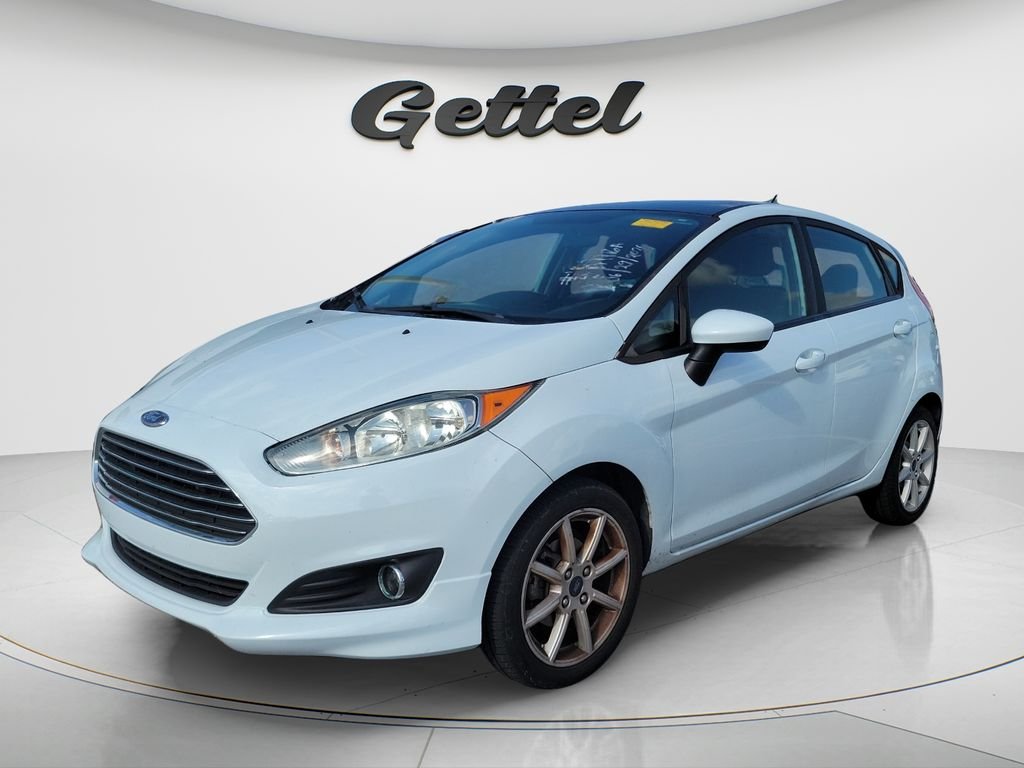 Used 2019 White Ford SE image 1