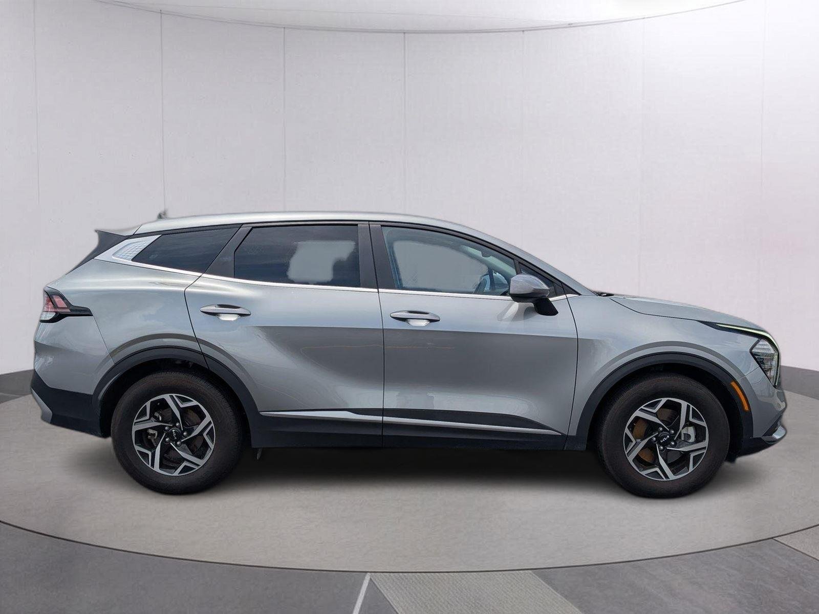 Used 2025 Steel Gray Kia LX image 6