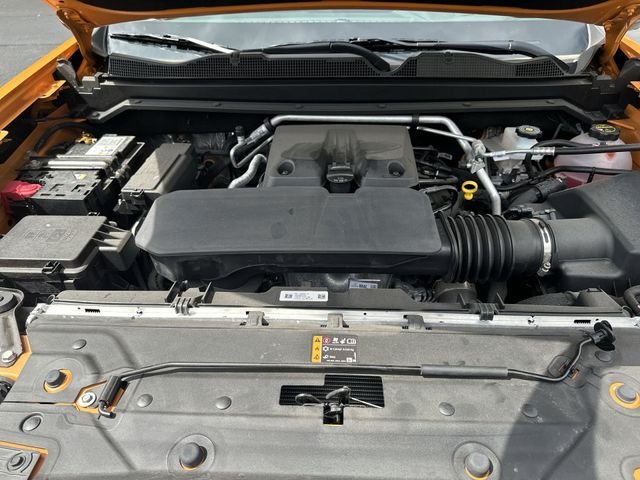 Used 2025 Orange Chevrolet LT image 19