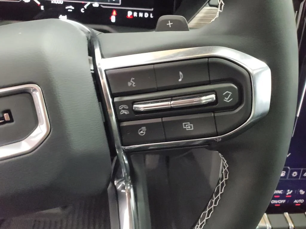 2026 GMC Acadia Denali - Photo 15