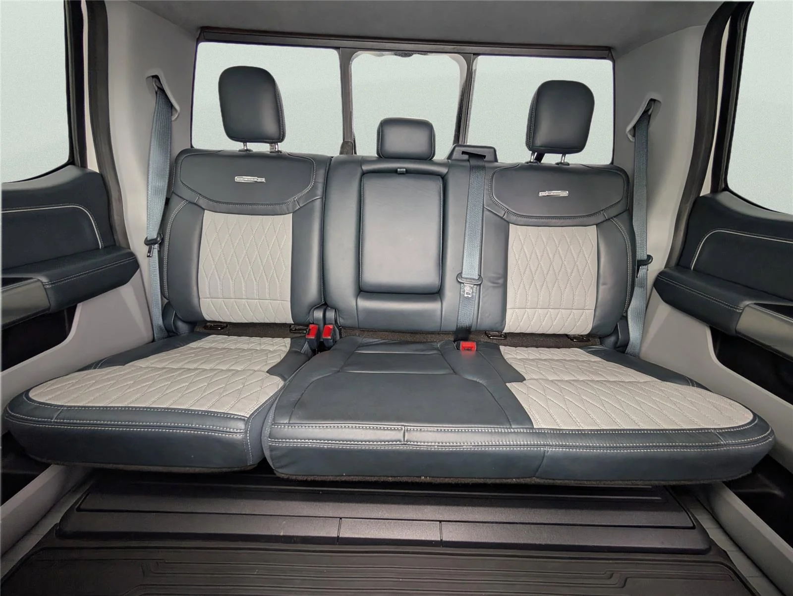 Used 2021 Star White Metallic Tri-Coat Ford Limited image 13